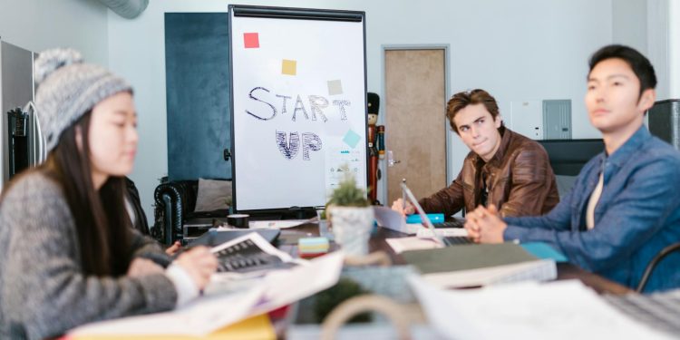 Firmele nou-înființate aleg scaune de birou durabile, nu doar confortabile