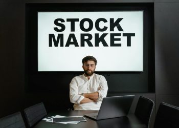 Economist renumit avertizează: recesiunea SUA inevitabilă în 2026, investitorii sunt vulnerabili