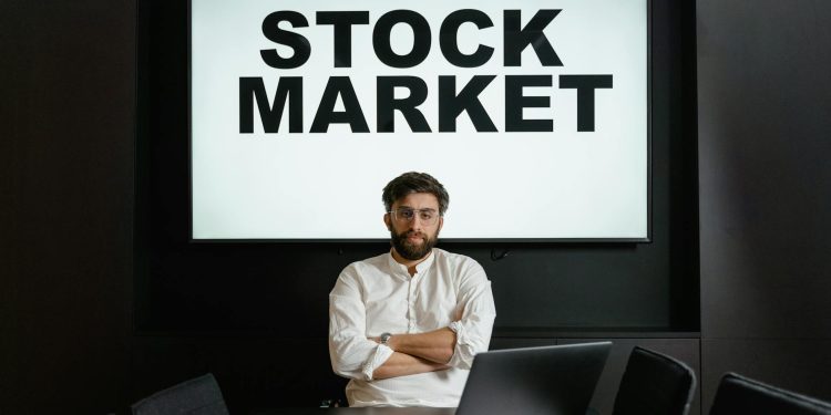 Economist renumit avertizează: recesiunea SUA inevitabilă în 2026, investitorii sunt vulnerabili