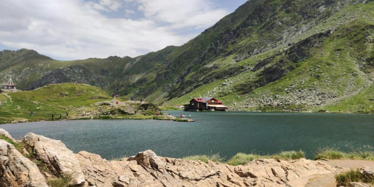 Avalanșă masivă la Bâlea Lac, risc de declanșare oricând