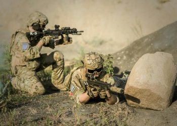 Explozie într-un poligon al armatei: doi militari răniți în timpul casării muniției