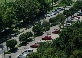 Primăria Capitalei încasează mai mult după eliminarea parcării gratuite pentru hibride