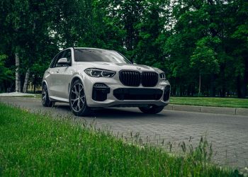 Noua generație BMW X5: versiuni eficiente pe benzină, diesel, Plug-in și electric
