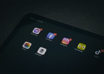 Facebook lansează AI Mode, căutare inteligentă pe baza postărilor publice
