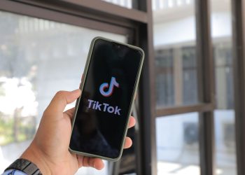 TikTok lansează Symphony Agent, AI pentru marketeri și agenții de publicitate