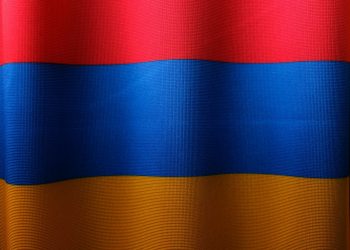 Armenia: milioane aleg în context de rupte entre pro-europeni și Uniunea susținută de un miliardar legat de Rusia