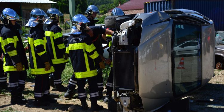 Fostul ministru Bogdan Ivan implicat într-un accident rutier în Bistrița