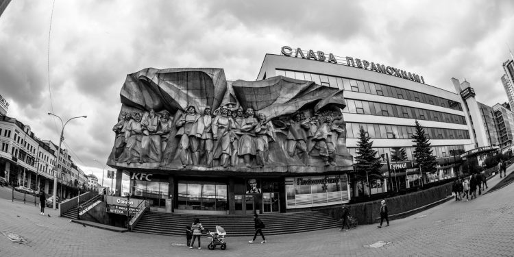 Lukașenko spune că nu dorește război după întâlnirea cu reprezentanți ai Zelenski