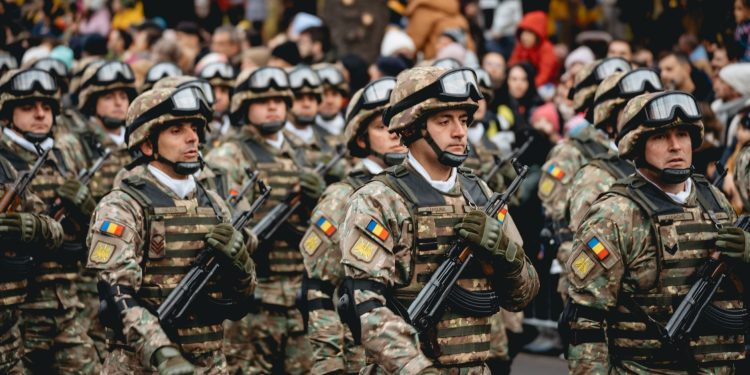 Zelenski anunță creșteri salariale pentru militari și recrutare extinsă