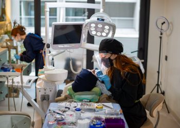 Dental Elite își extinde capacitățile printr-un proiect finanțat UE pentru investiții în echipamente și sustenabilitate
