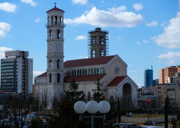 Vetevendosje în frunte la alegerile din Kosovo, dar înregistră recul la opțiuni
