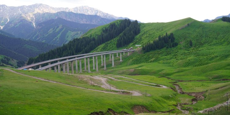 PNL analizează mutarea lui Bolojan în conducere, opozanți reacționează