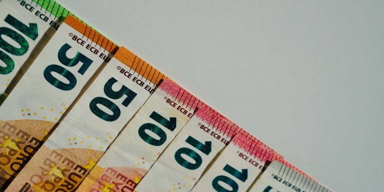BCE mustră angajatul care a vorbit despre o dictatură ca posibil reprezentant