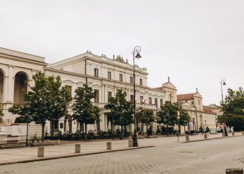 Polonia critică decizia de retragere a Ordinului Vulturul Alb acordat lui Zelenski