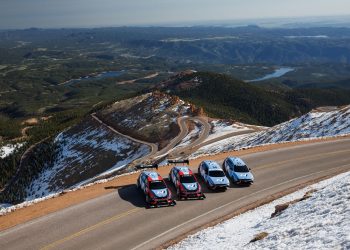 Romain Dumas câștigă la Pikes Peak cu un prototip Ford Mach-E