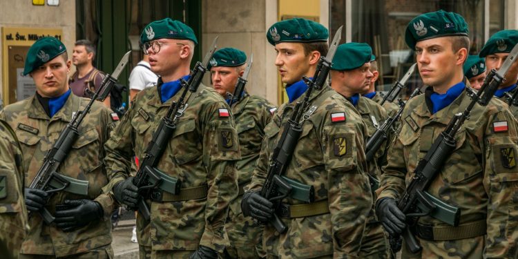 Polonia avertizează asupra riscurilor rusești în flancul estic al NATO