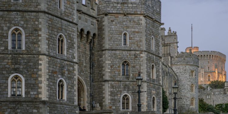 Demisie la ministerul britanic al apărării în contextul disputelor privind bugetul de apărare
