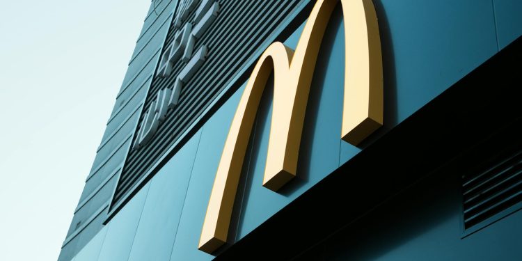 McDonald’s anunță o strategie nouă pentru a recâștiga clienții