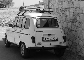 Renault 4 Plein Sud: versiune electrică cu plafon textil, între decapotabil și hatch