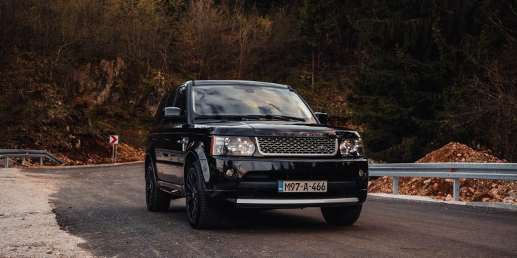 JLR anunță că viitoarele electrice vor costa mai mult decât echivalentele pe termice