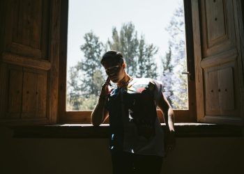 Papa Leon vs Bad Bunny în Madrid: popularitatea e în joc