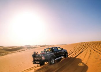 Zeci de oameni morți de sete în Sahara după defectarea unui camion; doar doi supraviețuitori