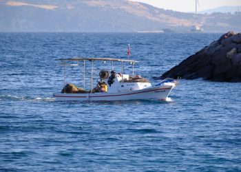 Nava pescuit atacată în Marea Neagră; un mort și patru răniți, autorii necunoscuți