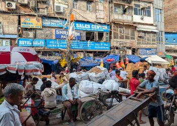 Experții avertizează: consumul global de alcool va scădea în următorii ani, iar India urcă în topul pieţelor