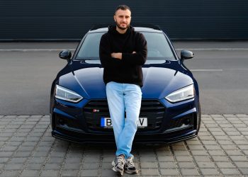 Adrian Veștea anunță că nu își va depune mandatul și dorește să candideze la fotoliul de premier