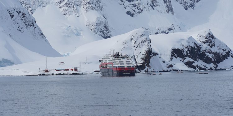 Se cere zonă protejată pentru epava Endurance din Antarctica