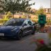 Piața auto europeană mai dă semne de creștere, dar electricele domină față de benzină fără hibride