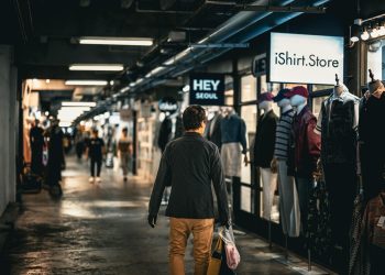 Temeri privind evaluările AI declanșează vânzări, Coreea de Sud oprește tranzacțiile după șoc Nasdaq