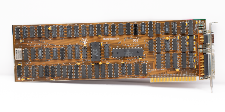 IBM prezintă tehnologie de semiconductori cu performanțe duble și energie redusă