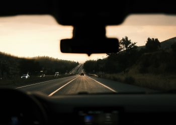 Majoritatea șoferilor din România se simt în siguranță în trafic, potrivit unui studiu