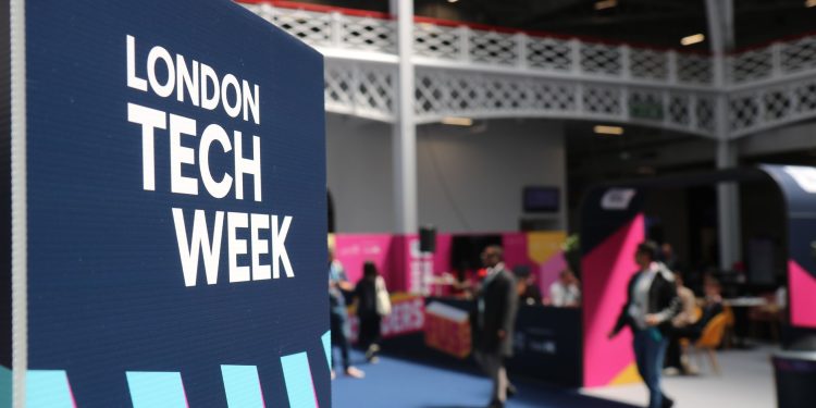 Bucharest Tech Week 2026: început joi, cu speakeri internaționali și primul concert AI românesc