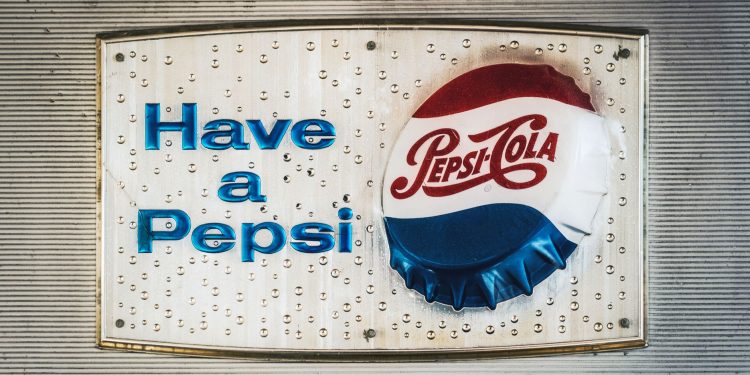 Pepsi păstrează o capsulă a timpului la Art Safari cu sucuri reci și reclame retro