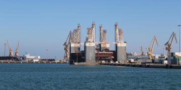 Miruţă spune că ministerul lipseste filtrele în portul civil după explozia dronei marine