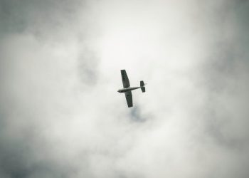 Starlink devine element cheie pentru companiile aeriene: Emirates și altele investesc în conectivitate