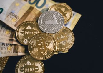 Amenințare pentru investitorii români în criptomonede: platformele neautorize ne pot opera după 1 iulie doar dacă…