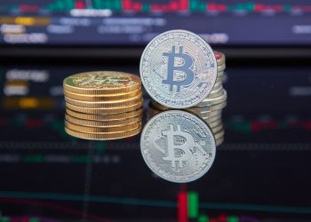 Bitcoin coboară la minimul din octombrie 2024, analiză indică mai mulți factori