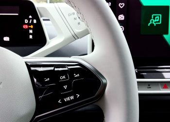 Porsche Taycan primește E-shift și infotainment actualizat