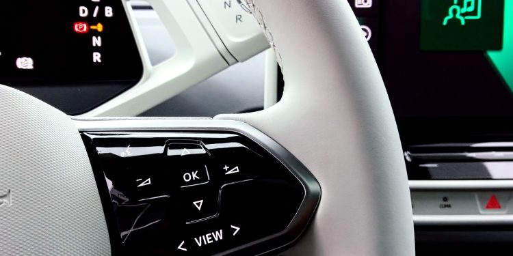 Porsche Taycan primește E-shift și infotainment actualizat