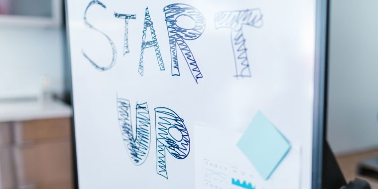 Startup-urile românești și cercetătorii pot aplica la programul biotech pentru dezvoltare de afaceri