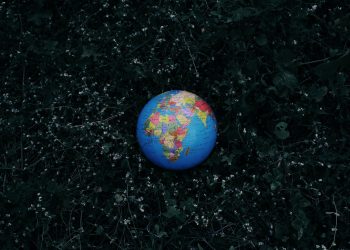 Rotația Pământului ar putea încetini într-un mod neobișnuit, semnalând schimbări climatice