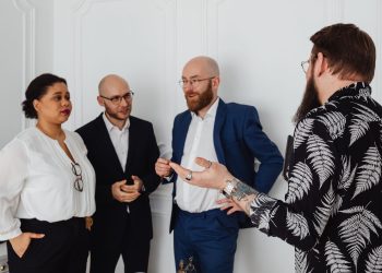 Weber solicită claritate în România, în contextul PNL puternic