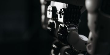 BMW extinde utilizarea roboților umanoizi în fabrica din SUA