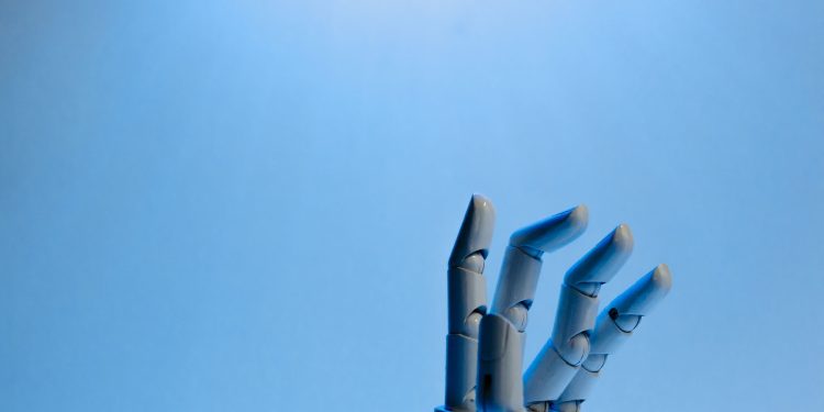 Retaileri europeni cer excludere AI din noile reguli UE de transparenţă pentru reclame