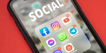 Facebook, Instagram și WhatsApp, temporar indisponibile în noaptea de miercuri