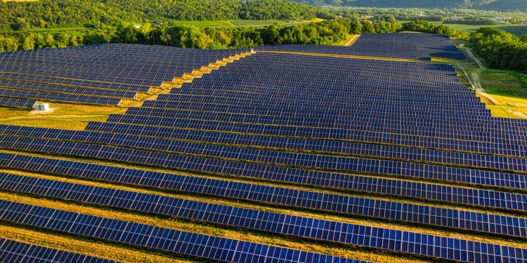 Constanța finalizează amenajarea unui parc fotovoltaic regional finanțat din PNRR